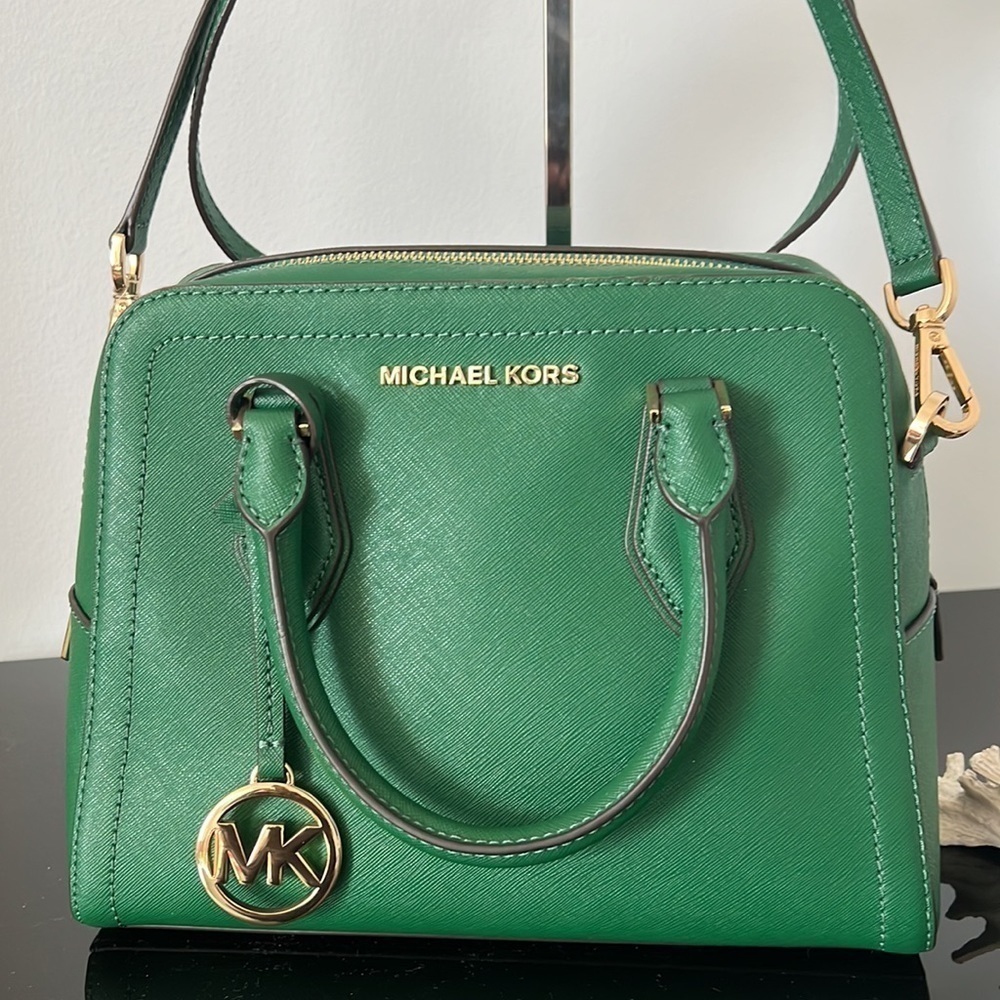Michael Kors crossbody - Picture 2 of 9